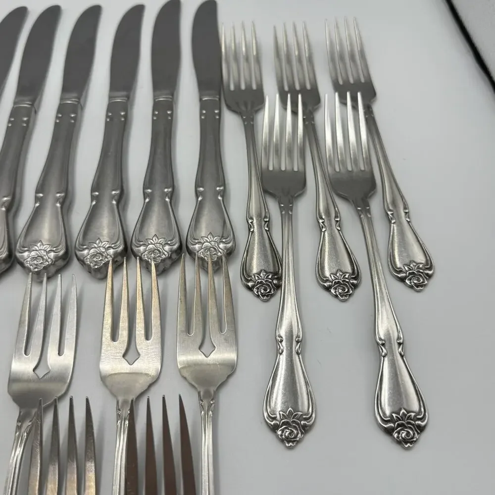 Oneida ARBOR ROSE TRUE ROSE Stainless Flatware 5+ Place Settings 29 PCs Floral